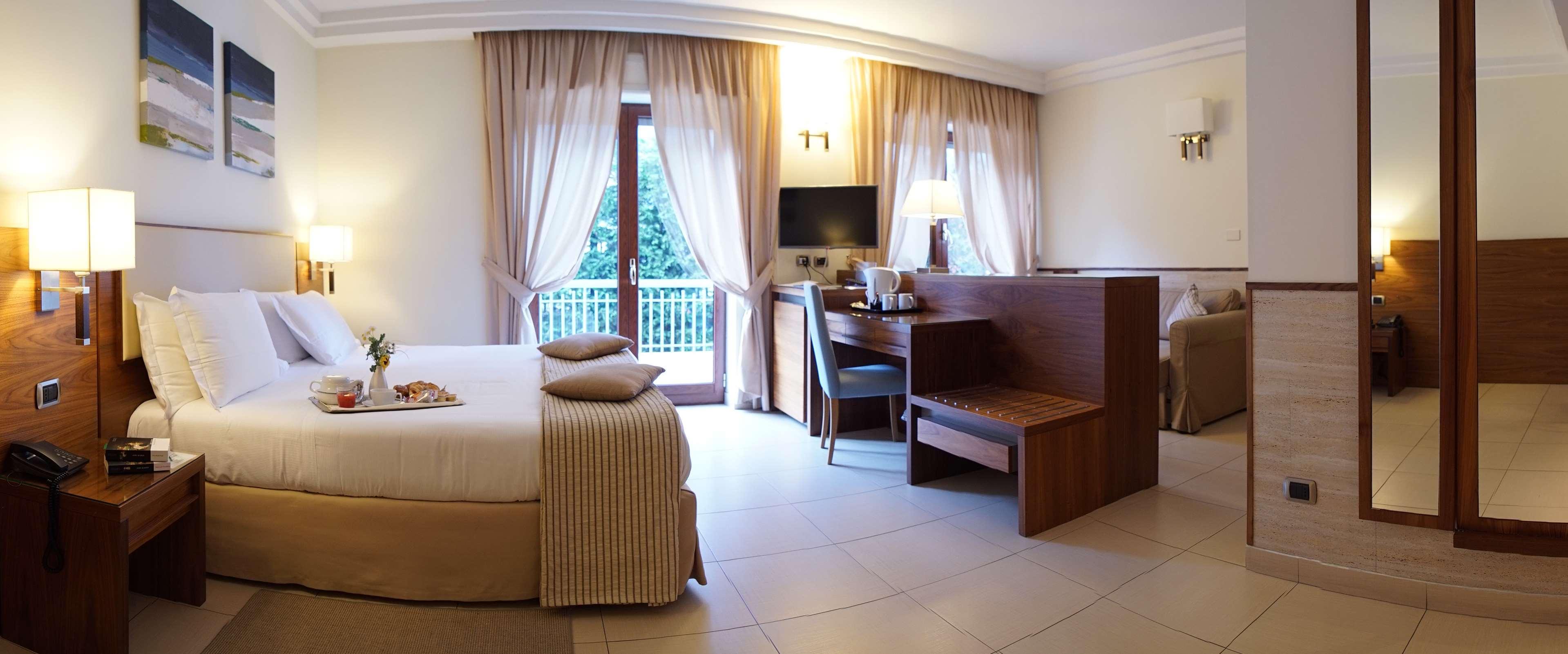 Suites & Residence Hotel Pozzuoli Exterior photo