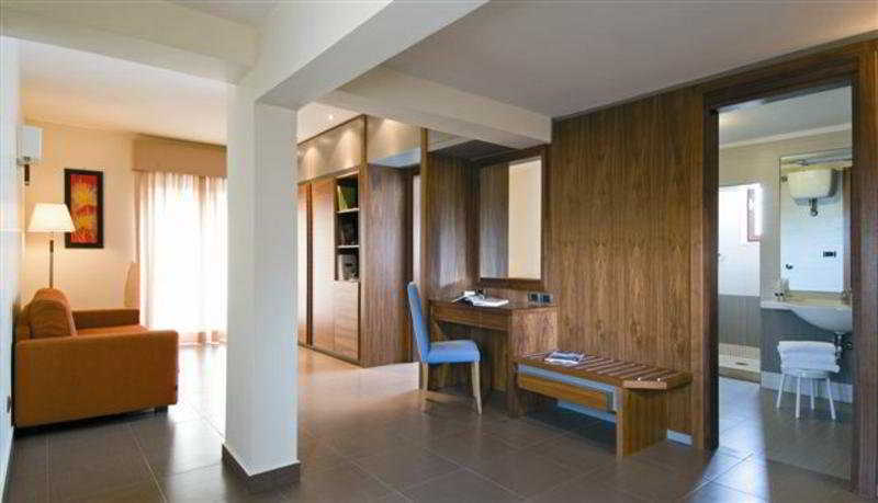 Suites & Residence Hotel Pozzuoli Exterior photo